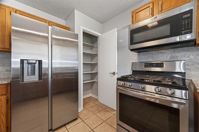 21215 Park Bluff Drive, Katy, TX 77450