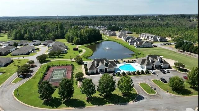 902 Quail Ridge LN, Perry, GA 31069