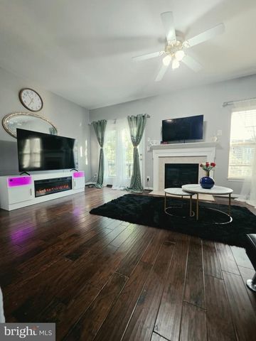 25193 DESTINATION SQ, Aldie, VA 20105