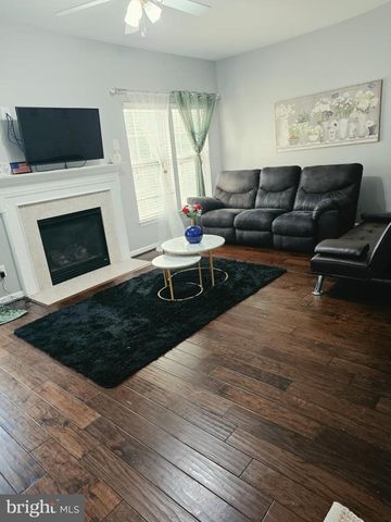 25193 DESTINATION SQ, Aldie, VA 20105