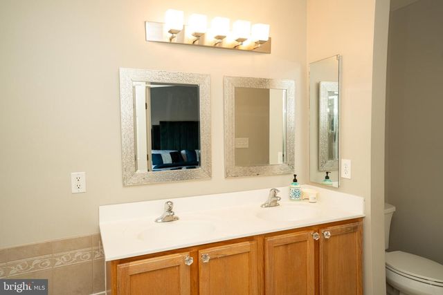 25193 DESTINATION SQ, Aldie, VA 20105