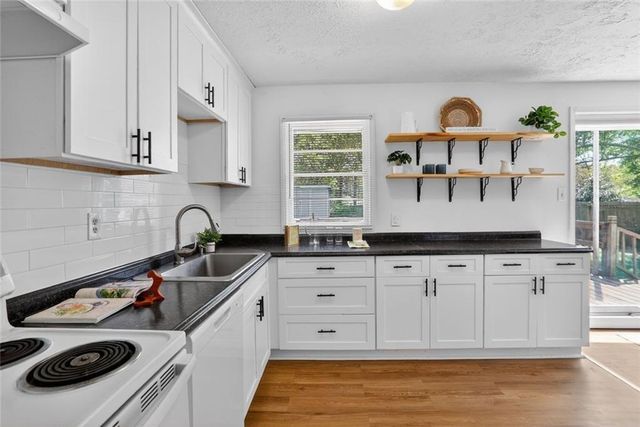 2407 Woodland Drive, Kennesaw, GA 30152