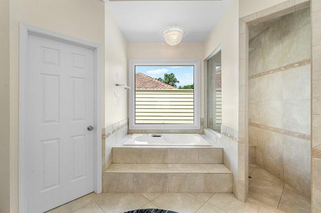 8926 SE North Passage Way, Jupiter, FL 33469