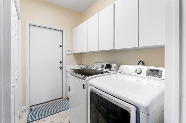 8926 SE North Passage Way, Jupiter, FL 33469