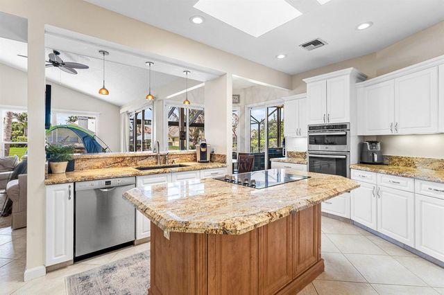 8926 SE North Passage Way, Jupiter, FL 33469