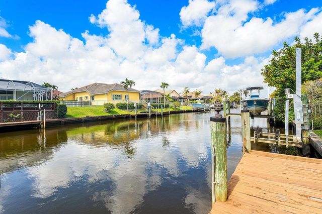 8926 SE North Passage Way, Jupiter, FL 33469