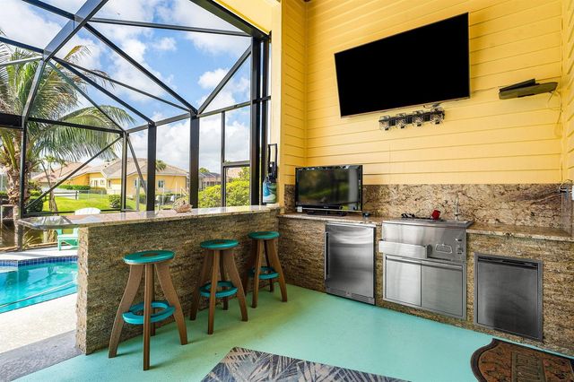 8926 SE North Passage Way, Jupiter, FL 33469