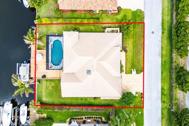 8926 SE North Passage Way, Jupiter, FL 33469