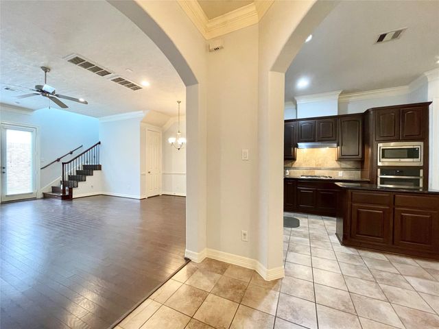 11643 Royal Oaks View, Houston, TX 77082