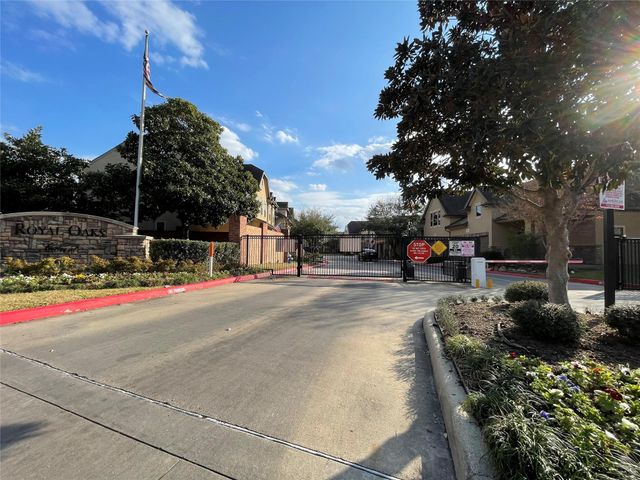 11643 Royal Oaks View, Houston, TX 77082