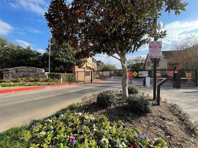 11643 Royal Oaks View, Houston, TX 77082