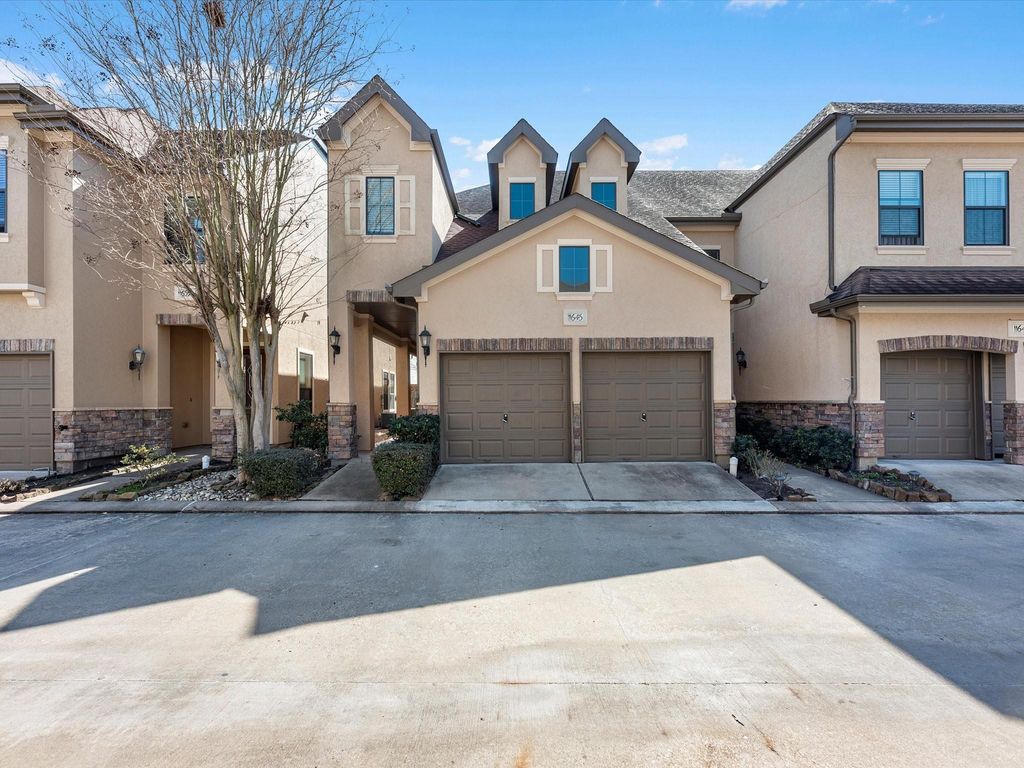 11643 Royal Oaks View, Houston, TX 77082