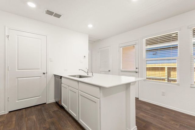 2038 Zephyr Lily, San Antonio, TX 78221