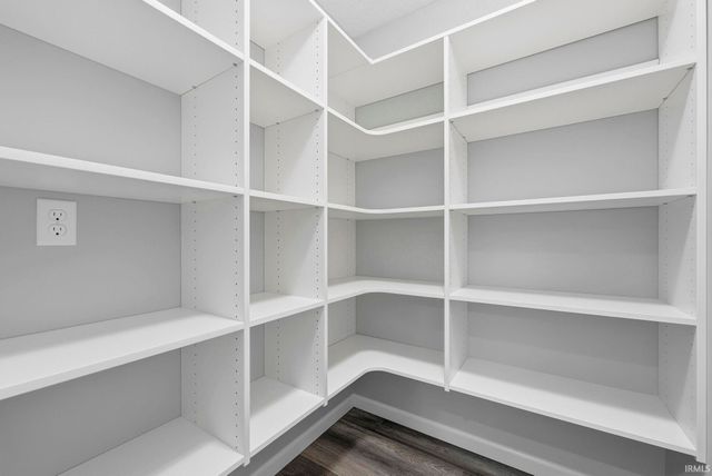 13927 Ascari Cove, Fort Wayne, IN 46818