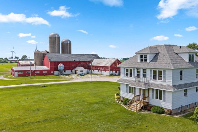 4499 SHIRLEY ROAD, Denmark, WI 54208