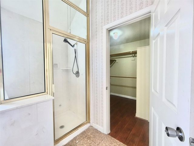 1916 Lake Winds Drive, Missouri City, TX 77459