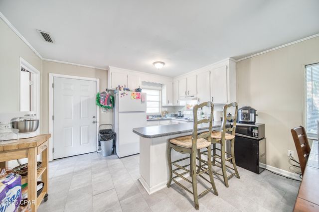 5725 Sunset Avenue, Panama City, FL 32408