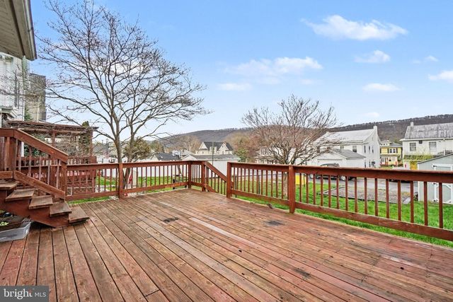 738 UNION ST, Millersburg, PA 17061