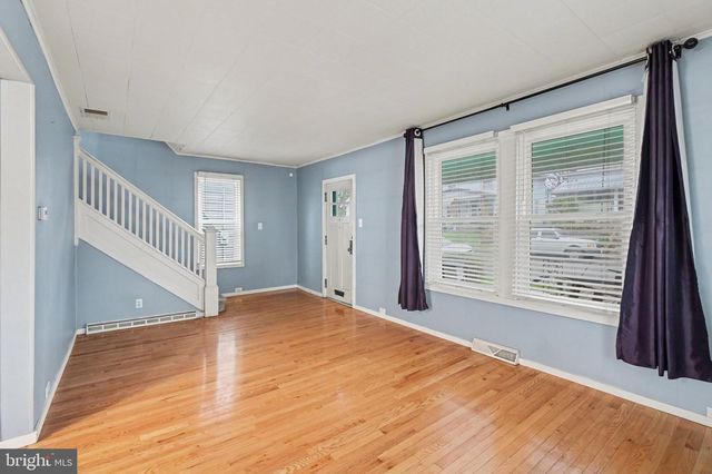 738 UNION ST, Millersburg, PA 17061