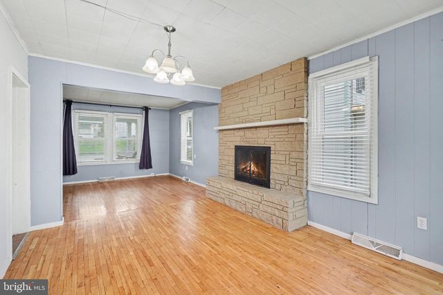 738 UNION ST, Millersburg, PA 17061