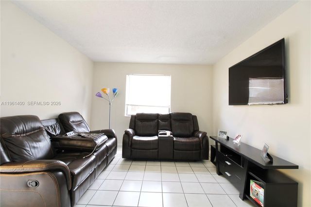 556 NW 114th Ave 201, Sweetwater, FL 33172