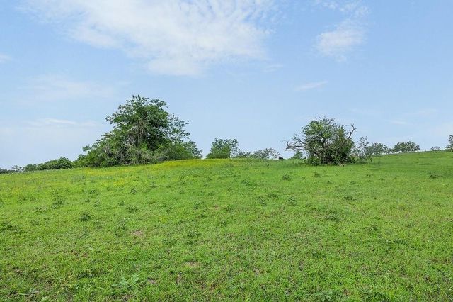 10889 Seydler Road, La Grange, TX 78945