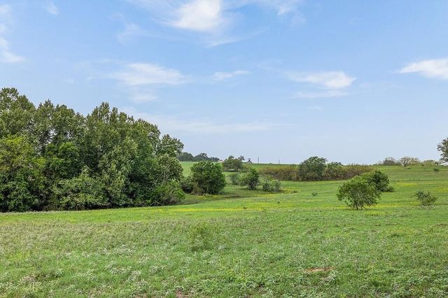 10889 Seydler Road, La Grange, TX 78945