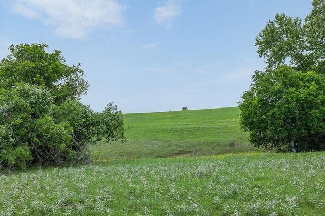 10889 Seydler Road, La Grange, TX 78945
