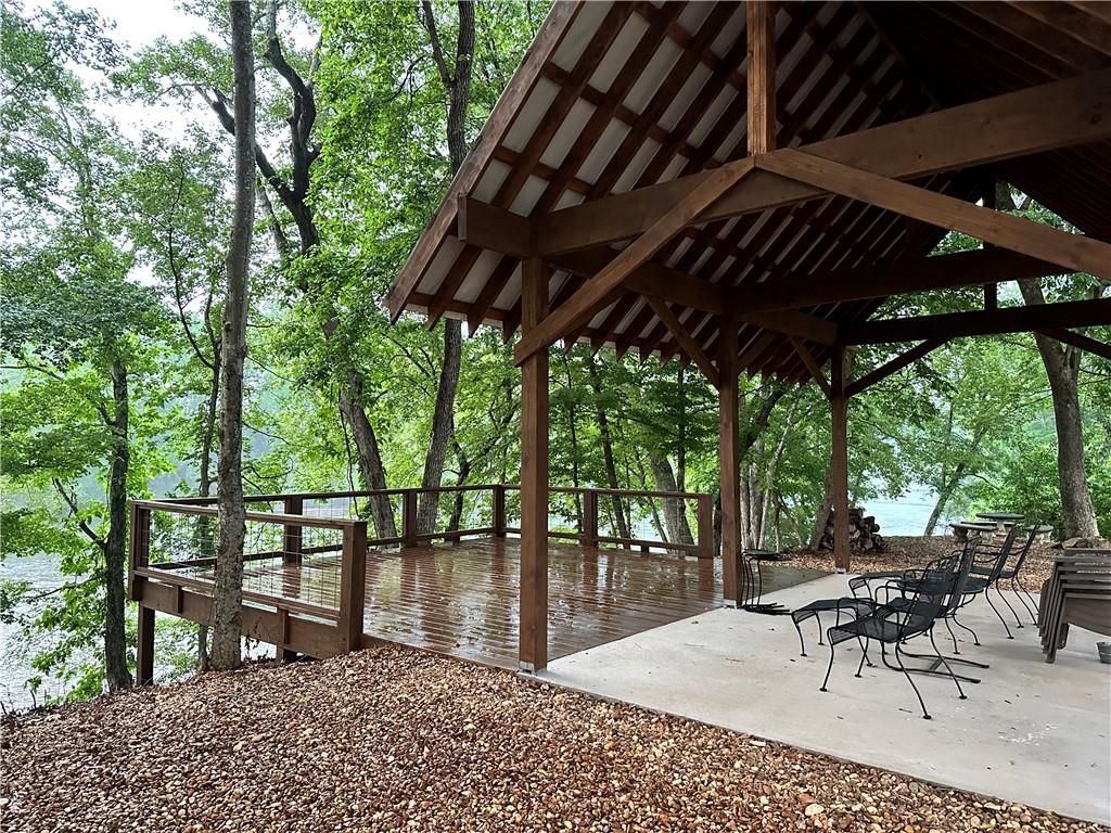Image 16 of property listing at 420 Reynolds Bridge Road, Kingston, GA 30145