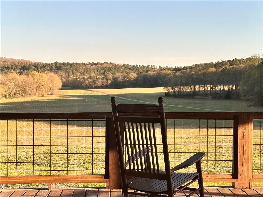Image 2 of property listing at 420 Reynolds Bridge Road, Kingston, GA 30145