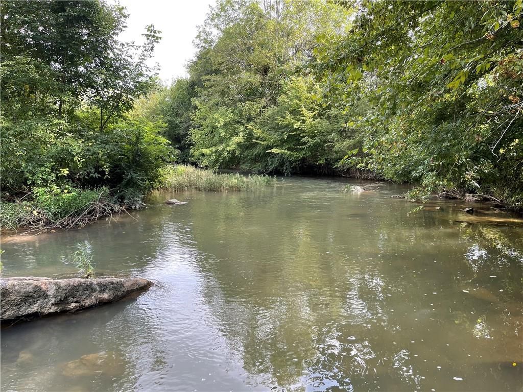 Image 21 of property listing at 420 Reynolds Bridge Road, Kingston, GA 30145