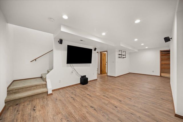 520 S McKee St, Greenacres, WA 99016