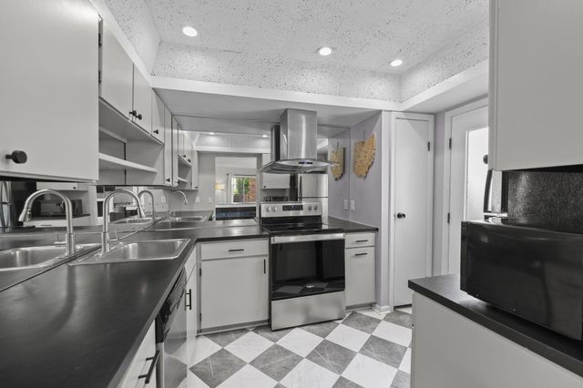 1580 Lafayette Drive, Columbus, OH 43220