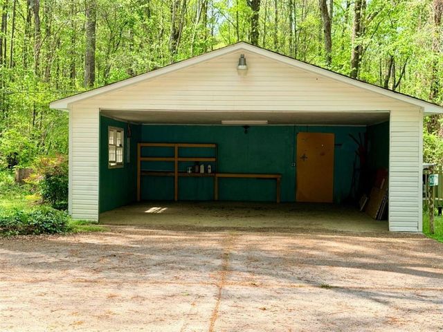 1129 Cave Springs Road, Douglasville, GA 30134