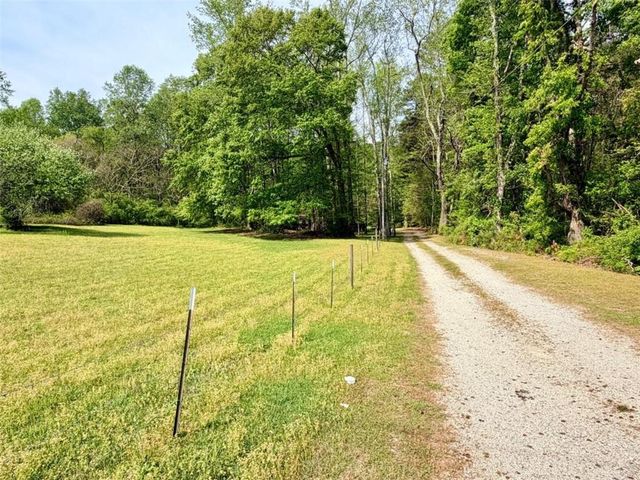 1129 Cave Springs Road, Douglasville, GA 30134