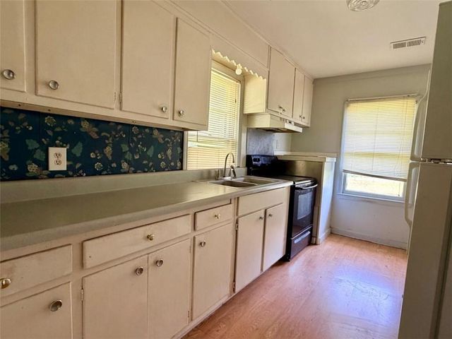 1129 Cave Springs Road, Douglasville, GA 30134