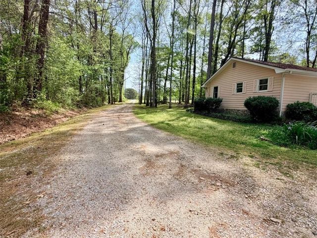 1129 Cave Springs Road, Douglasville, GA 30134