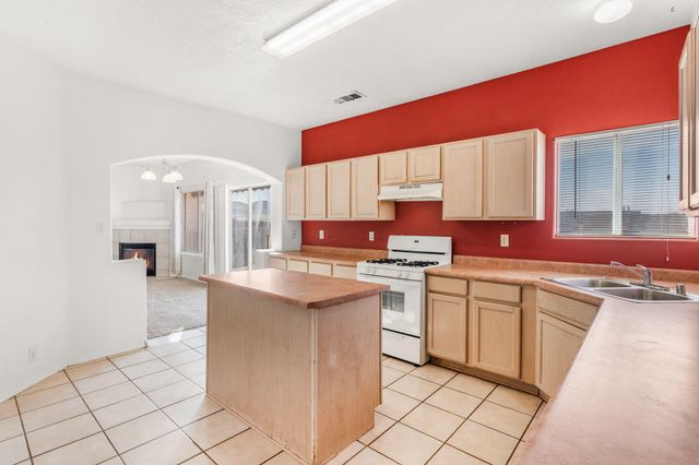 2009 Hermosa Court NW, Los Lunas, NM 87031