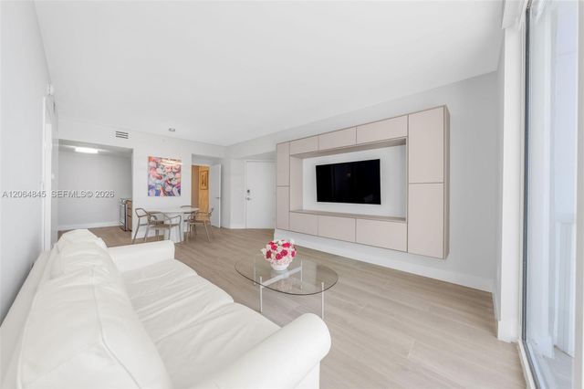 6365 Collins Avenue 2804, Miami Beach, FL 33141