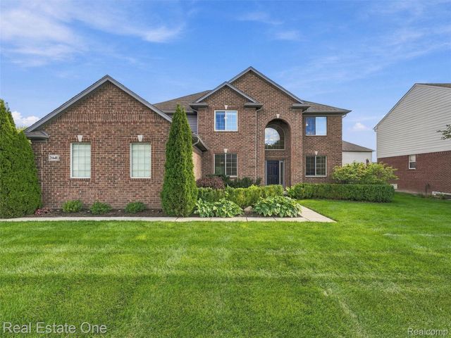 21640 Pine Cone Drive, Macomb Township, MI 48042