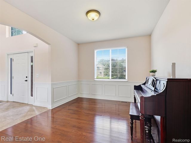 21640 Pine Cone Drive, Macomb Township, MI 48042
