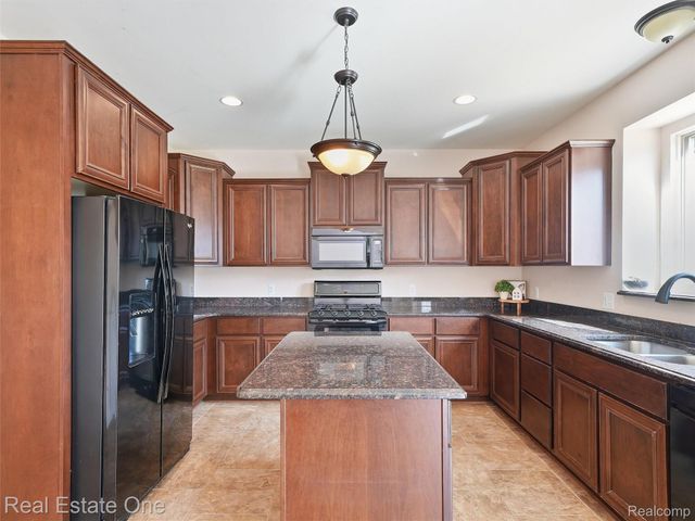 21640 Pine Cone Drive, Macomb Township, MI 48042