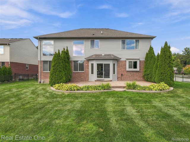 21640 Pine Cone Drive, Macomb Township, MI 48042