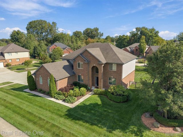 21640 Pine Cone Drive, Macomb Township, MI 48042