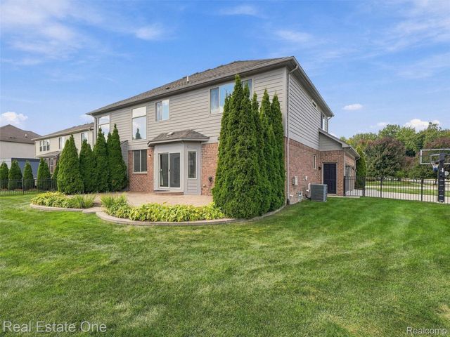 21640 Pine Cone Drive, Macomb Township, MI 48042