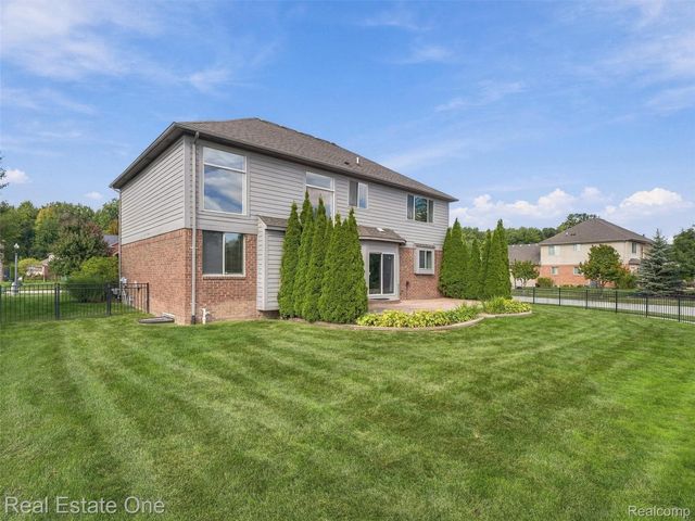 21640 Pine Cone Drive, Macomb Township, MI 48042