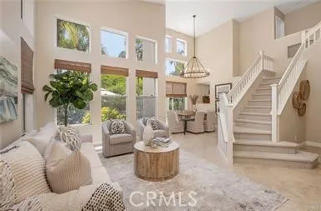 19 Royalston, Mission Viejo, CA 92692