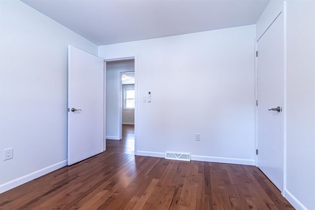 6 Lamplighter Drive, Nashua, NH 03064