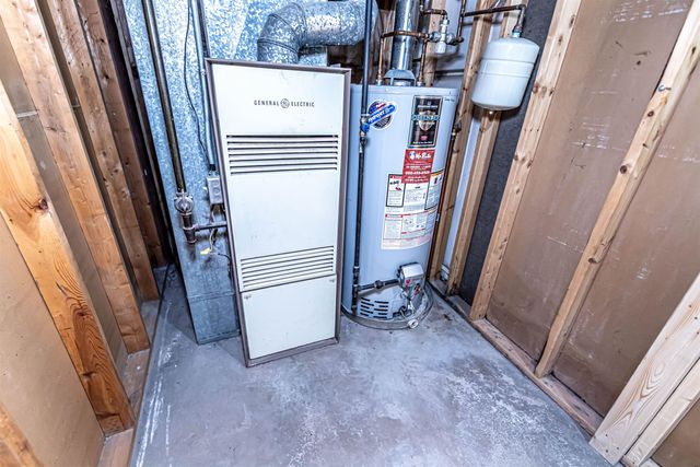 6 Lamplighter Drive, Nashua, NH 03064