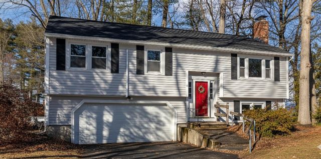 6 Lamplighter Drive, Nashua, NH 03064